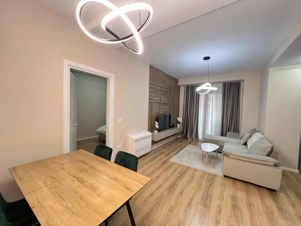 Apartament 1+1 me qira plus post parkimi tek Tirana Garden Building