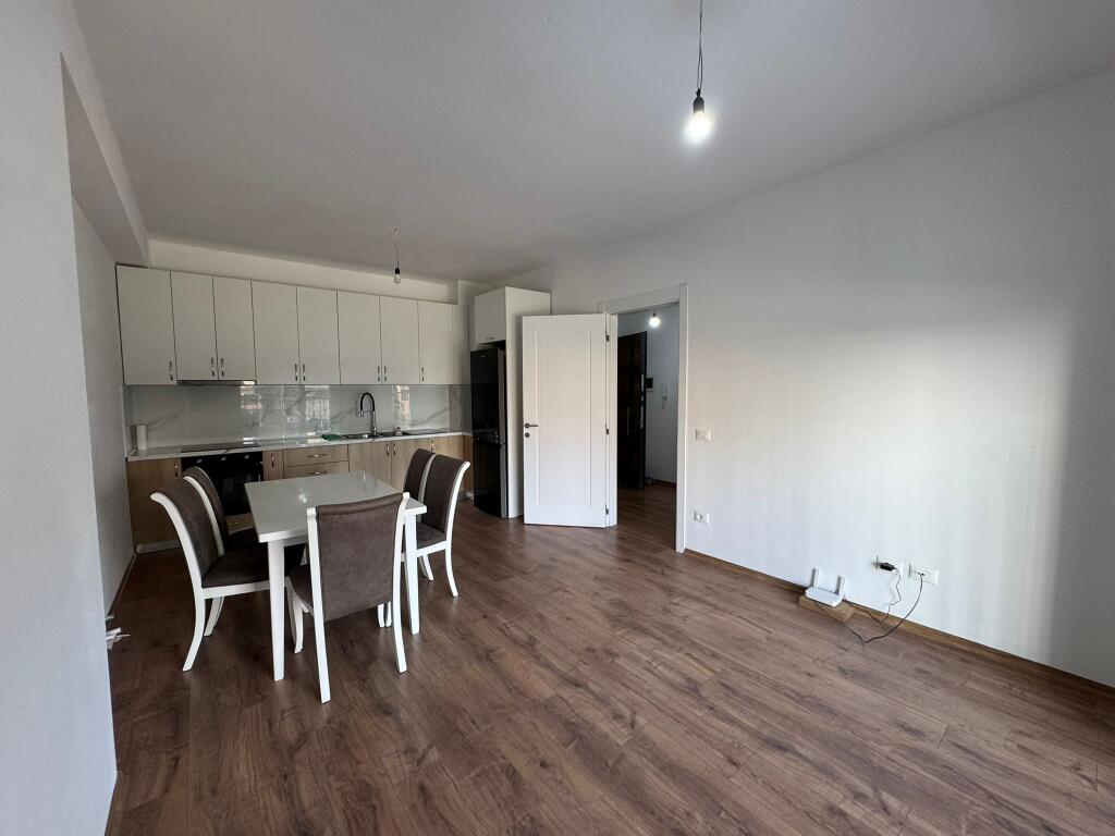 📣 SHITET Apartament 2+1 Me 2 Tualete Dhe 2 Ballkone 📍 Bulevardi i Ri ✨