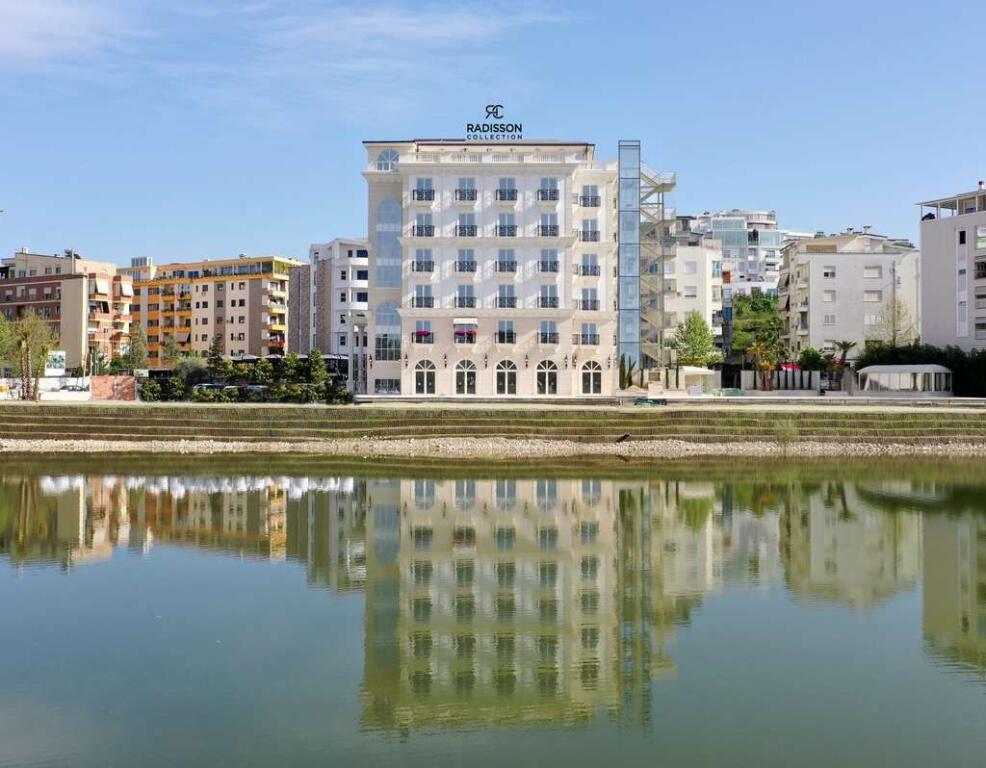 APARTAMENT 1+1 PER SHITJE TEK HOTEL RADISON