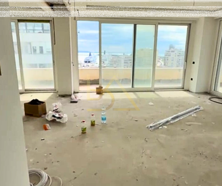 Apartament për Shitje – Hyrja e Durrësit