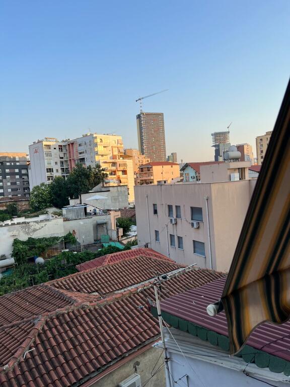 Monolocale con balcone in via Barrikadave centro, prezzo 500 euro