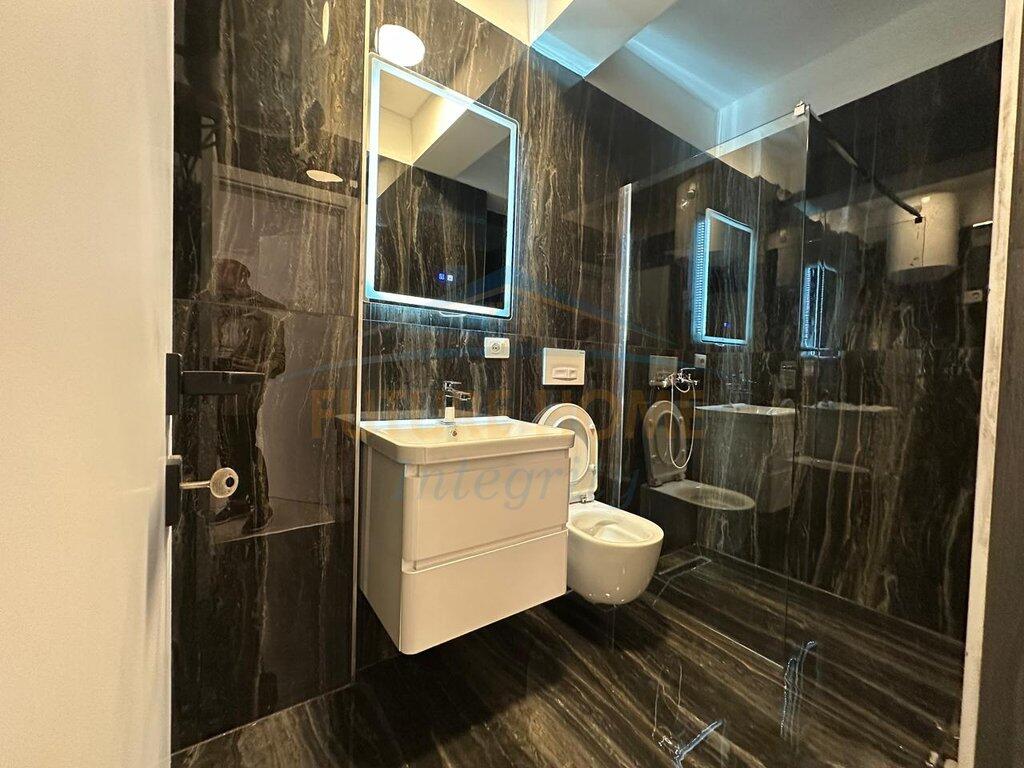 For rent, Apartment 2+1+2+2 Parking spaces, Residence Kodra e Diellit 2, Tirana.