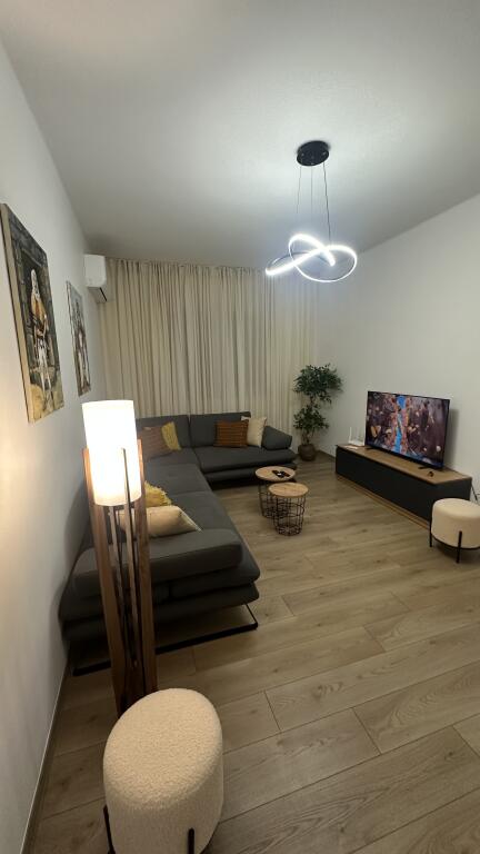 Qera,apartament 2+1, Rruga e Durresit,Tirane.