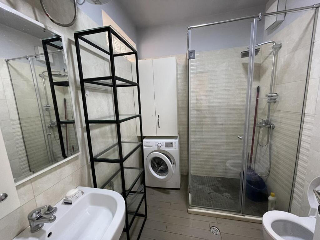 Jepet me QIRA apartament 2+1 Rezidenca “Kodra e Diellit” afër "Gjimnazit British"