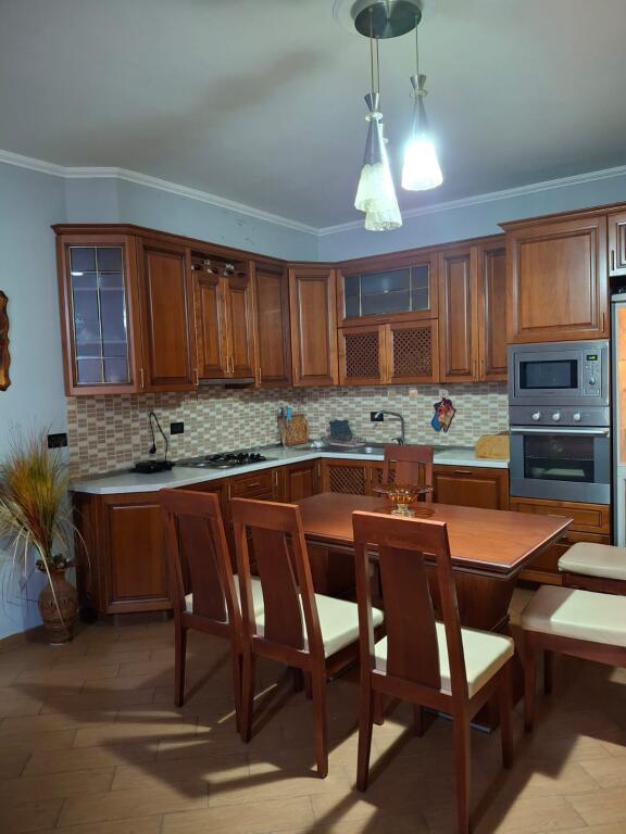 Apartament 2+1 me qira ne zonen e Astirit