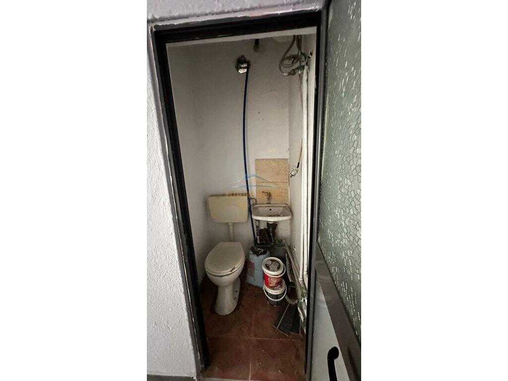 For sale, Apartment 1+1, New Bazaar, Tirana.