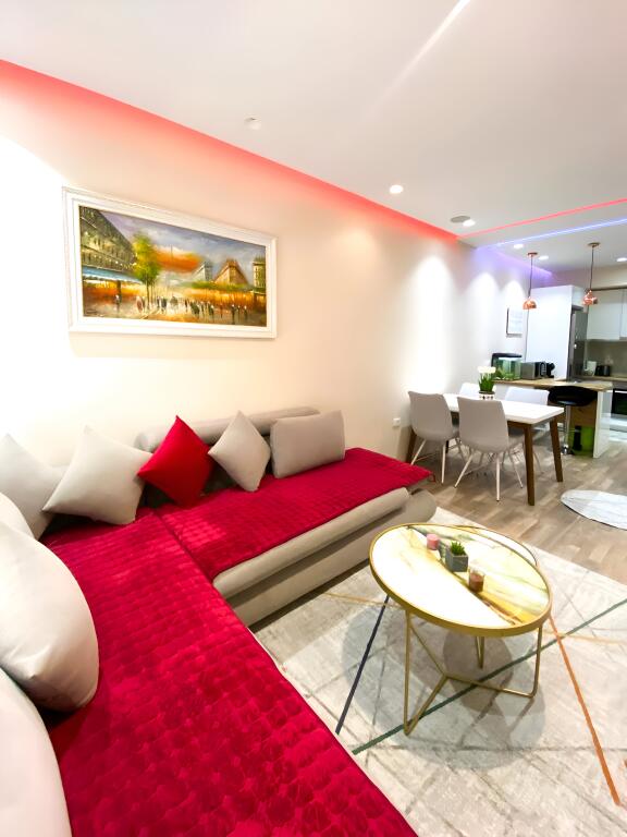 For rent 2+1 in the Mangalem Complex, Ali Dem