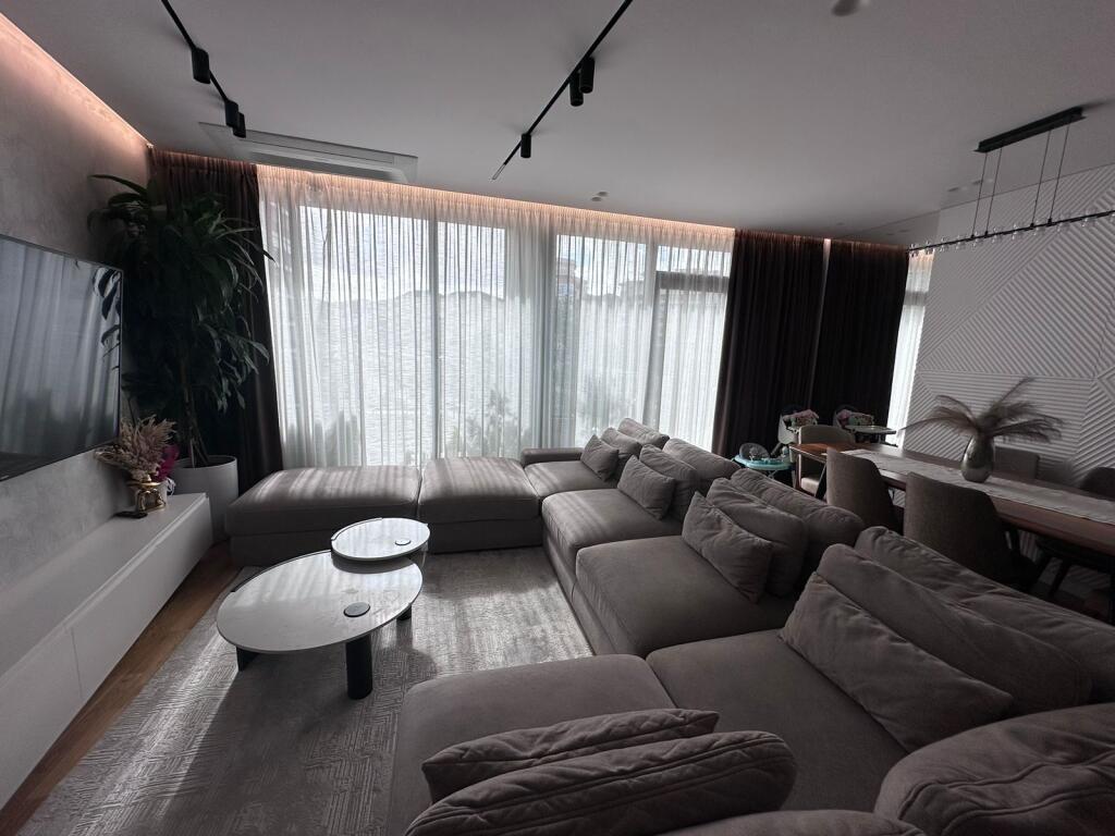 Apartament per shitje 2+1+2+post parkimi Lake View residences