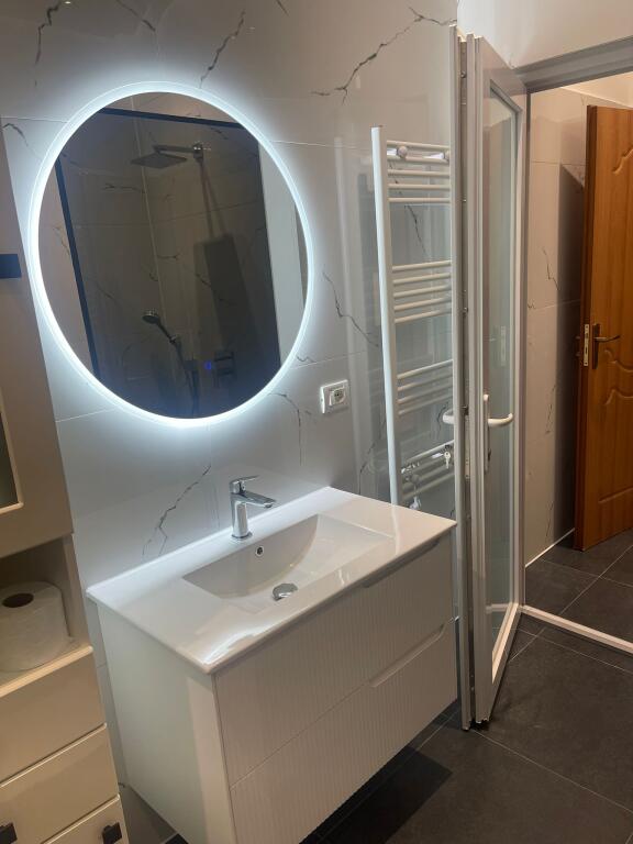 Apartament 2+1 me qira në Qytet Studenti, Tiranë