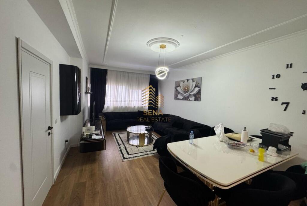 Shitet, Apartament 2+1, Porcelan, 150,000 Euro