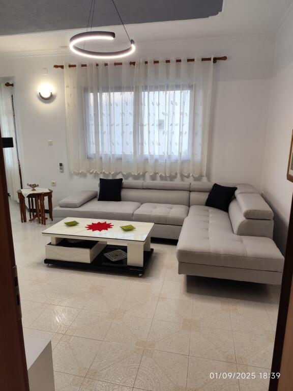 Apartament 2+1 me qira në Qytet Studenti, Tiranë