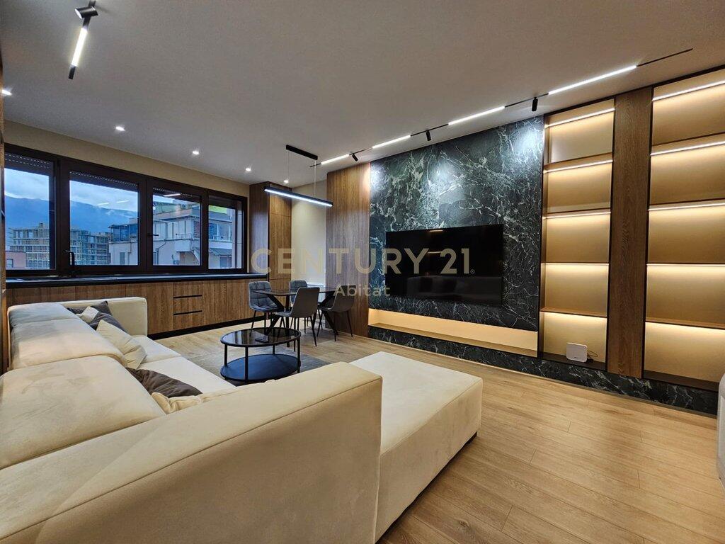 ✨ Apartament luksoz 2+1 me qira në Rrugën e Barrikadave, Tiranë