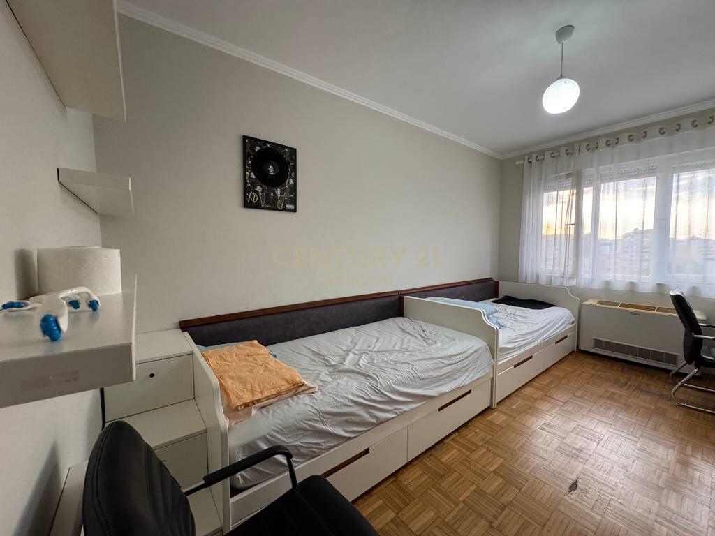 JAPIM ME QIRA 2+1 PRANE POSTES NR. 8