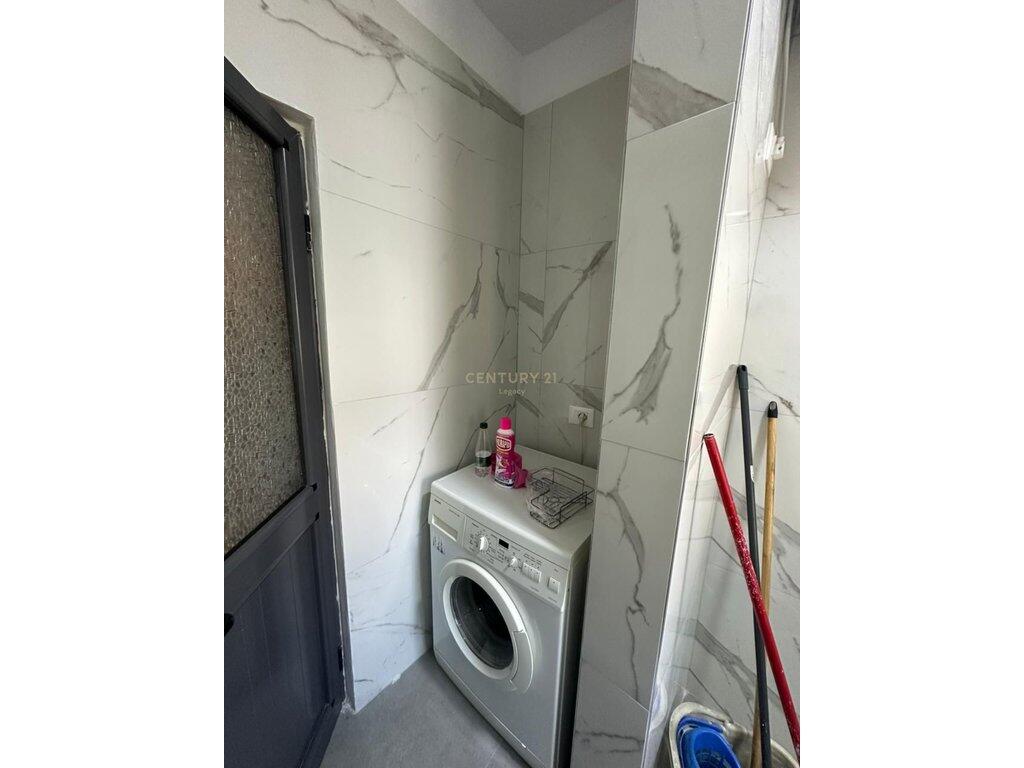 Apartament me qira 1+1, Shkolla e Bashkuar 420 € /Muaj