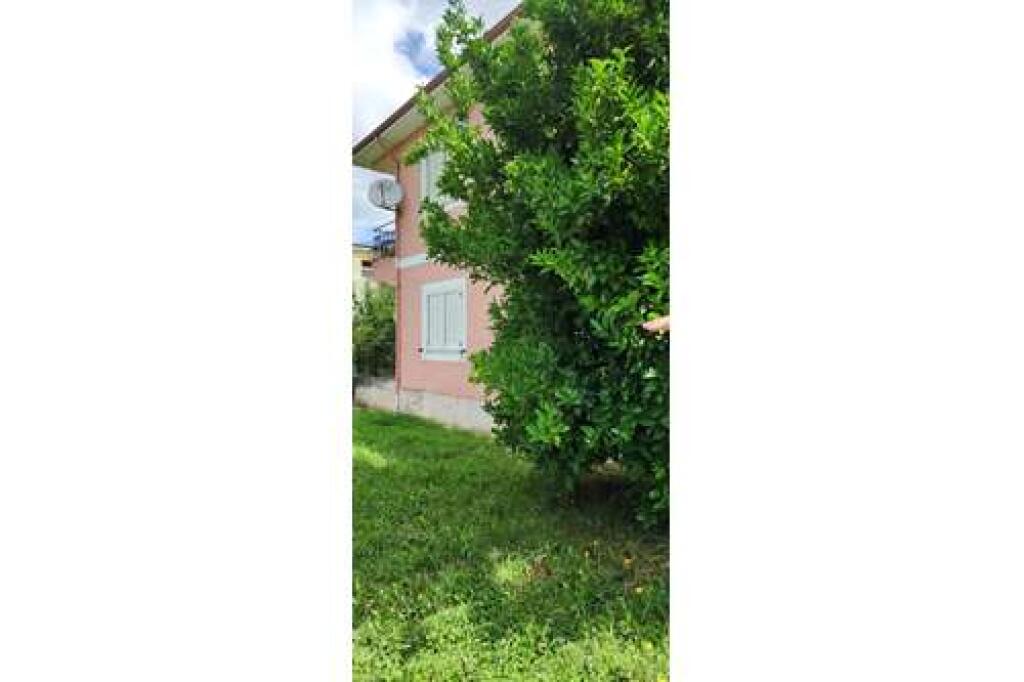 Villa in vendita, Peze Helmas