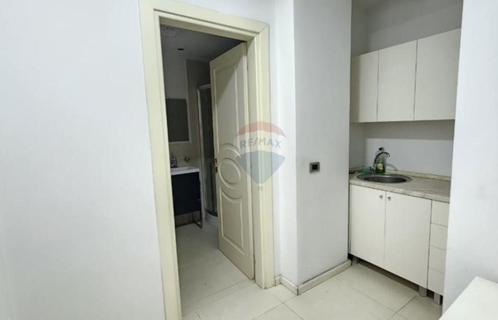 Rent- Office near the Artistic High School