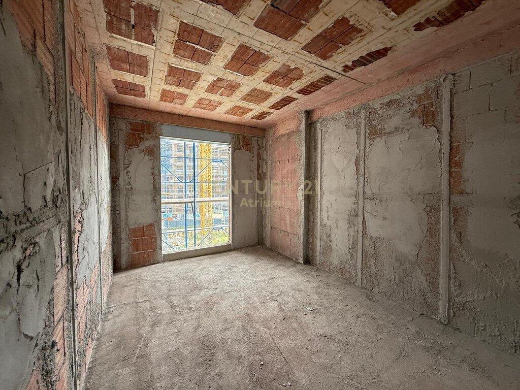OKAZION APARTAMENT 3+1+2 PER SHITJE 850 EURO/M2,RING SIDE RESIDENC PASKUQAN! 112,000 €