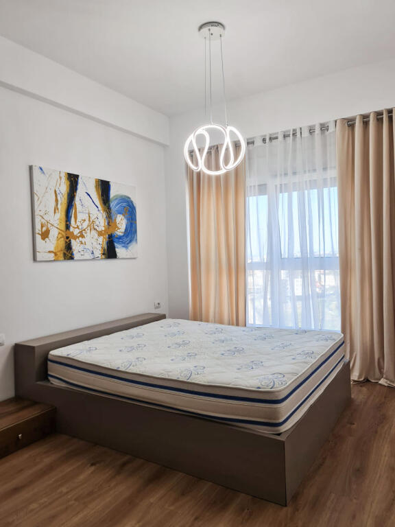 Apartament 1+1 me qira në Mangalem 21, Ali Demi, Tiranë - 400€