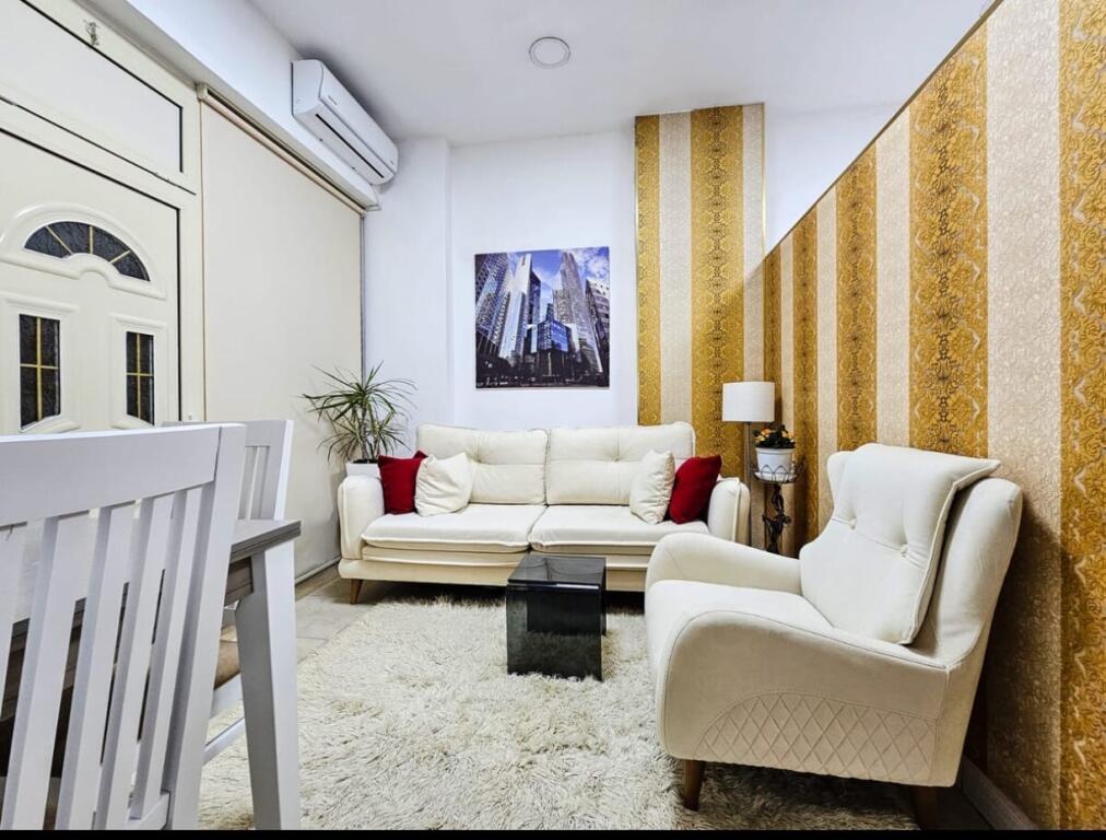 Garzoniere me Qera 📍Myslym Shyri 📌400€