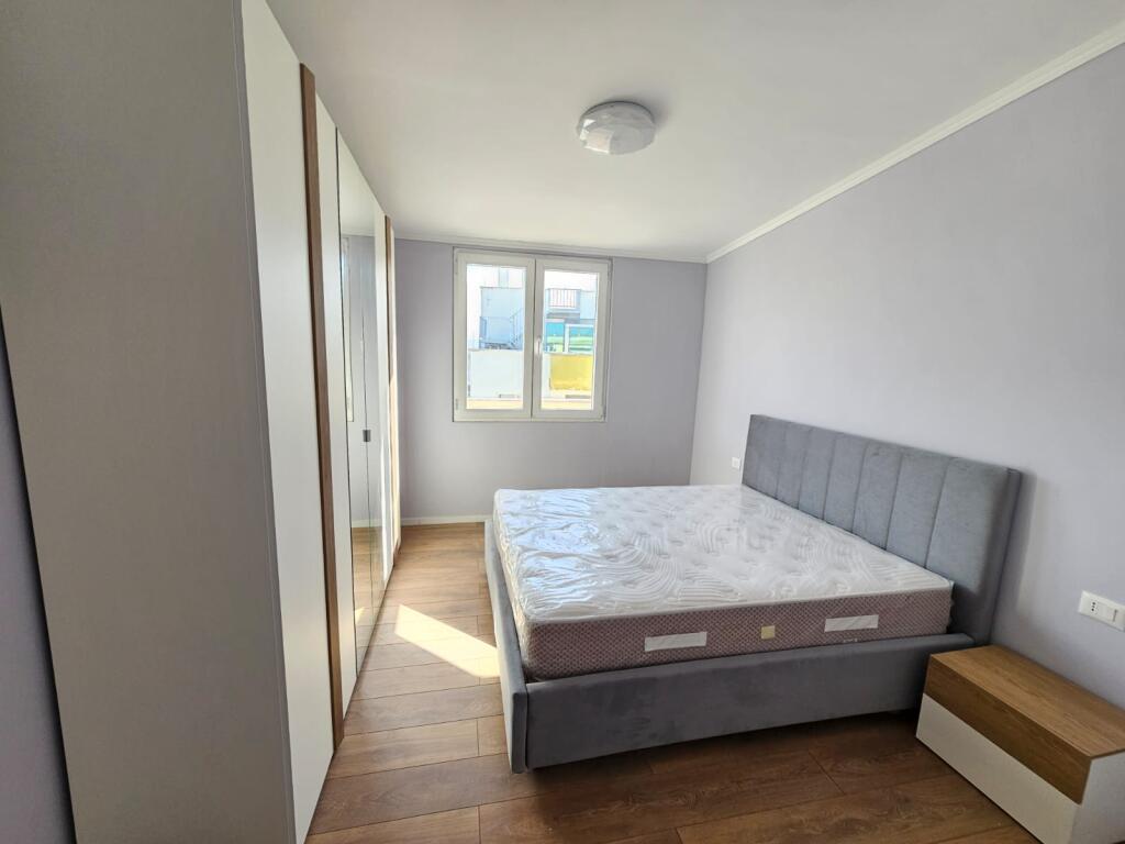 APARTAMENT I MOBILUAR PER SHITJE , NE PLAZHIN ILIRIA