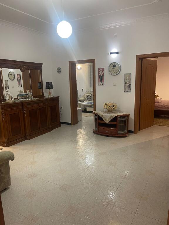 Apartament 2+1 me qira në Qytet Studenti, Tiranë