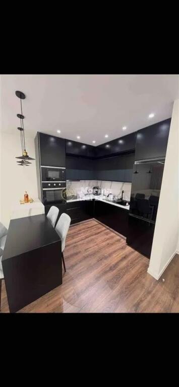 Qera, Apartament 1+1, 5 Maj 600 euro/muaj