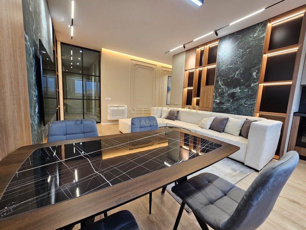 ✨ Apartament luksoz 2+1 me qira në Rrugën e Barrikadave, Tiranë