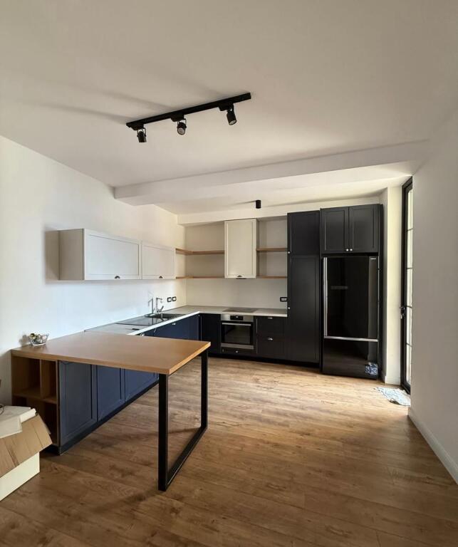 APARTAMENT ME QERA 2+1+2 KOMUNA E PARISIT 850 EURO