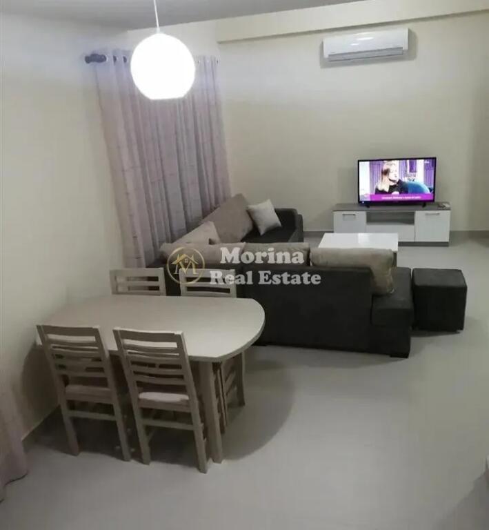 Qera, Hyrje Private 2+1, Komisariati 4,  450 euro/muaj