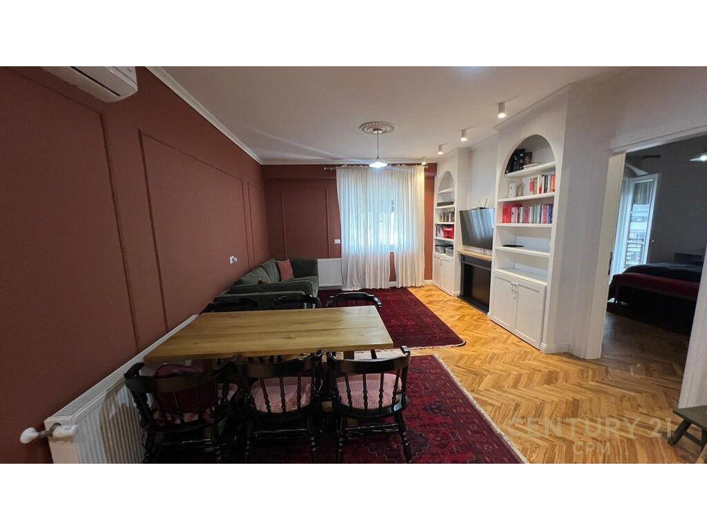 🏢 Apartment 2+1 for sale with Parking Spot – Near the Old Park, Tirana