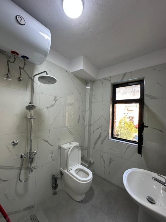 apartment for rent 1+1. 420 EURO near the united school.
