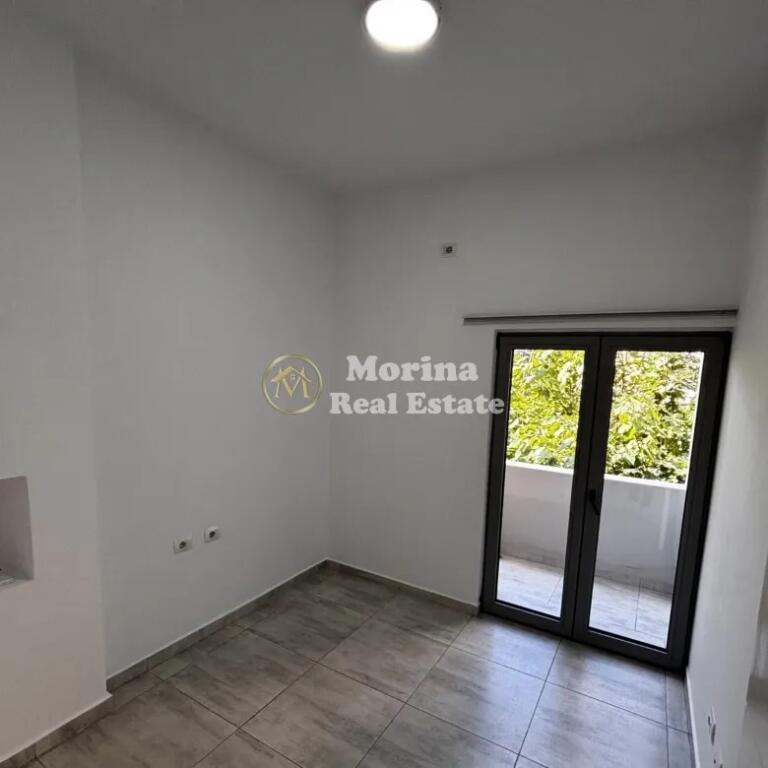 Ambient Biznesi, te Medreseja, Rruga e Dibres, 500 euro/muaj