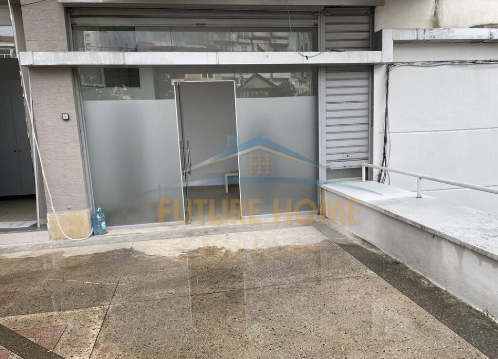 Qera , Ambient Biznesi, Rruga Barrikadave  , Tiranë!