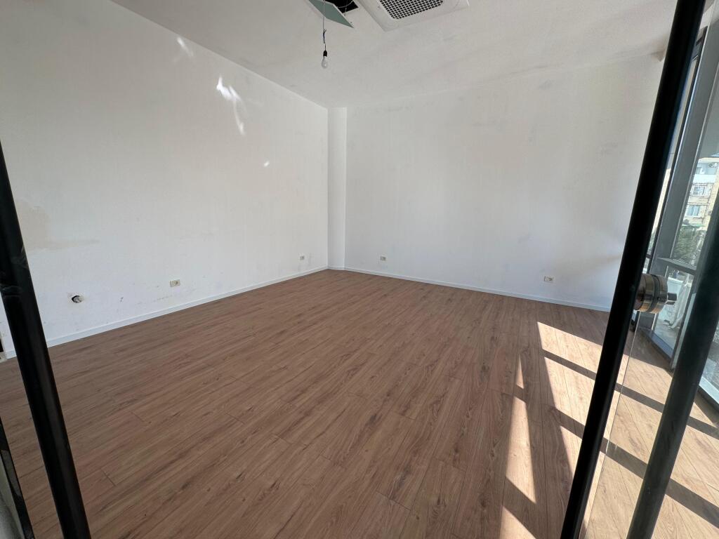 📣 QERA Ambient Bizensi 📍 Golden Tower Residence 🛣️ Rruga "Mine Peza" ✨