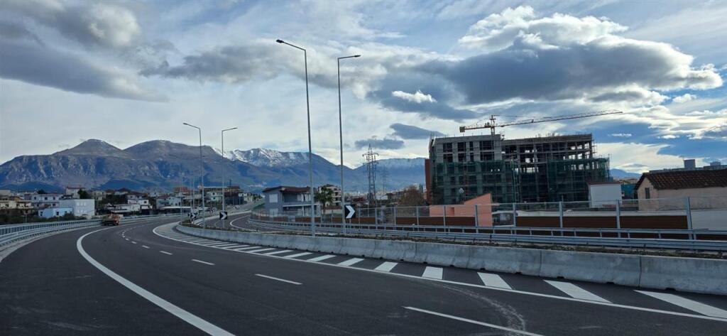 Vendesi in vendita appartamento 2+1+2 a Platinium 2, Paskuqan