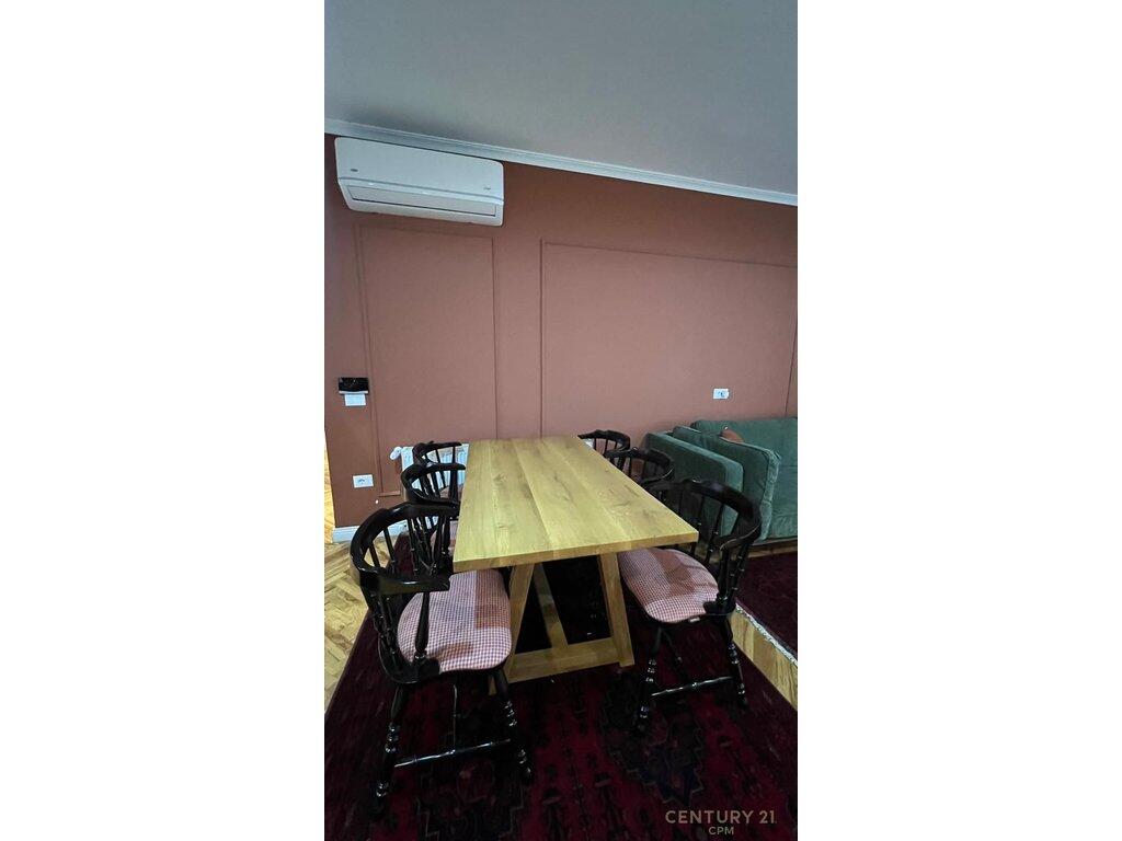 🏢 Apartment 2+1 for sale with Parking Spot – Near the Old Park, Tirana