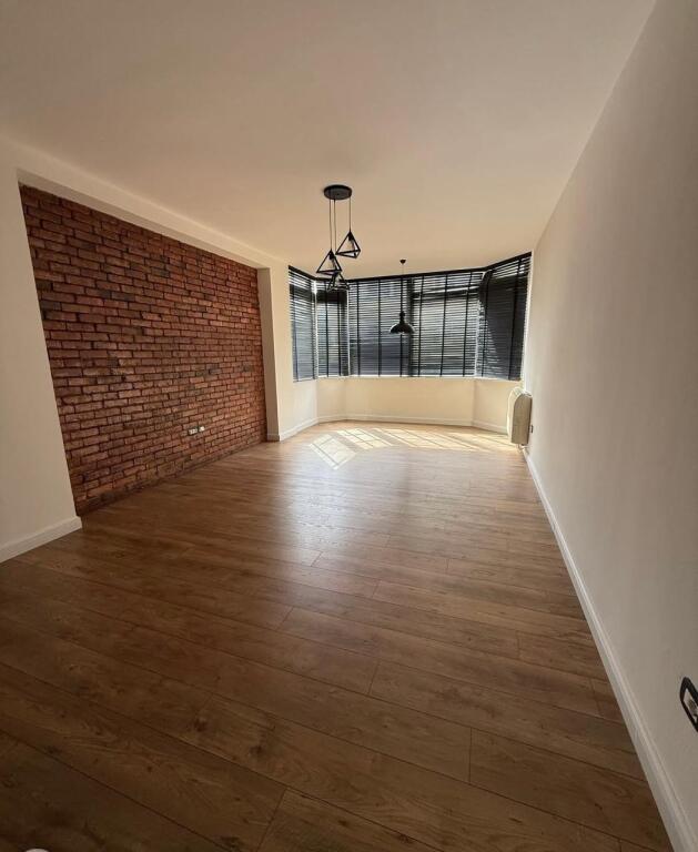 APARTAMENT ME QERA 2+1+2 KOMUNA E PARISIT 850 EURO