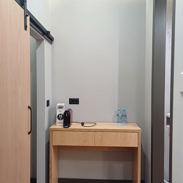 Dyqan me qira Rruga "Bilal Golemi", Komuna e Parisit, Tiranë