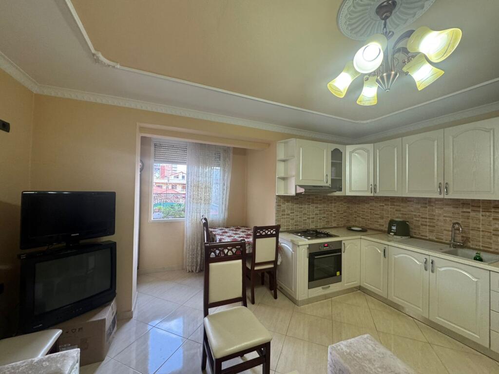 Apartment me qera