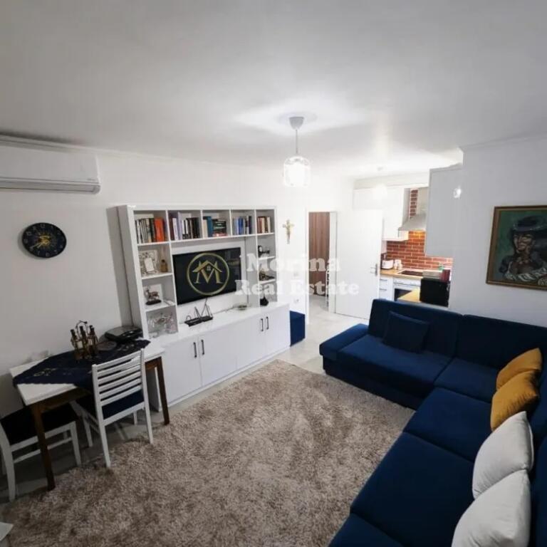 Apartament 1+1, Rruga Aleksandër Kondo, Fresku, 400 Euro/muaj