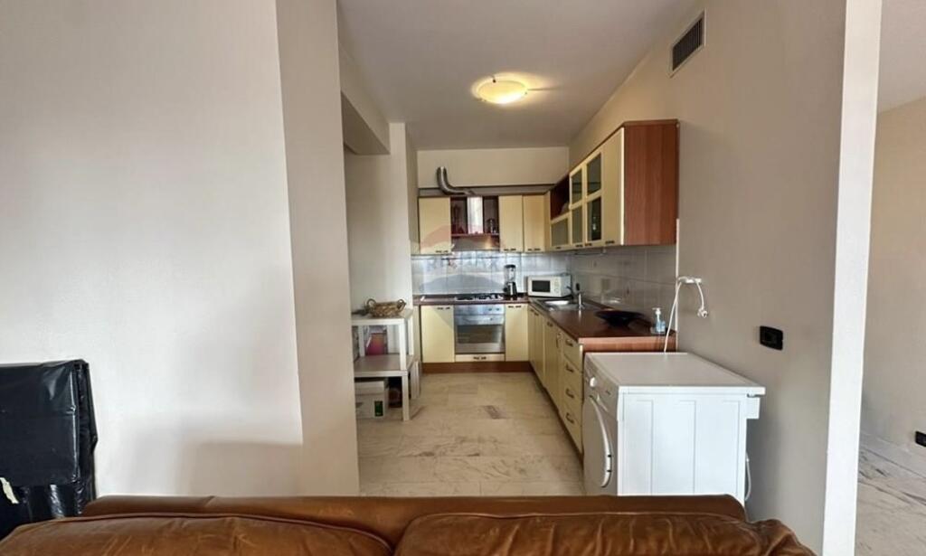 QIRA – Apartament 2+1 në Qendër, Tiranë