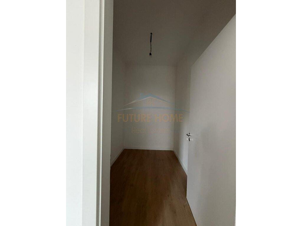 Qera, Apartamenti 2+1+2+Post Parkimi, Rezidenca Green Valley, Liqeni i Thate.