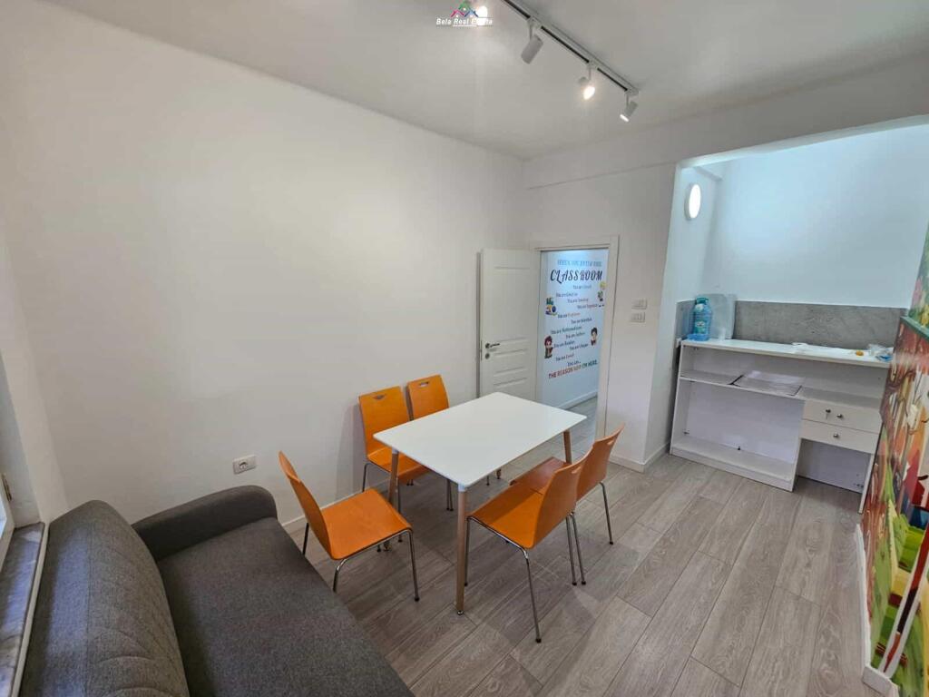 Ufficio in affitto 3+1 a 21 Dhjetori (ID BZ2654) Tirane