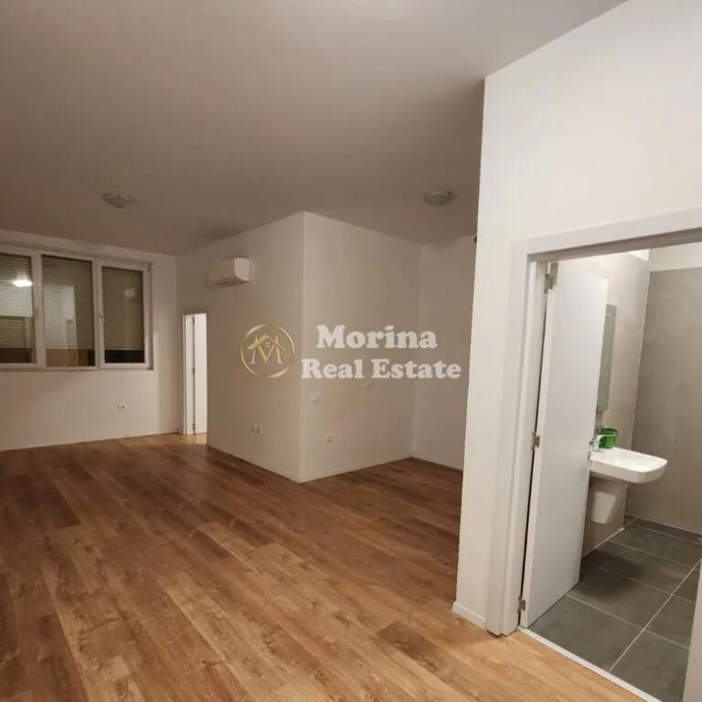 Business premises, at the Red School, Dervish Hekali Street, 700 euros/month