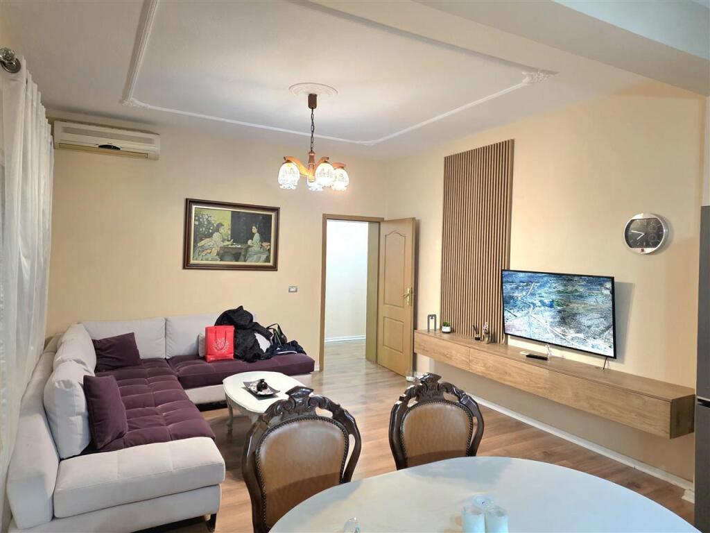 Apartament 3+1 me me qira fusha e aviacionit