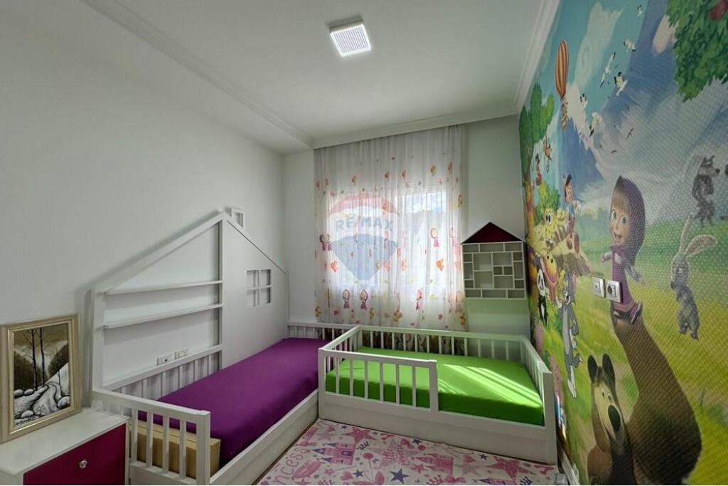 Apartament 2+1+2+ Post Parkimi Tek Liqeni i Thate! !