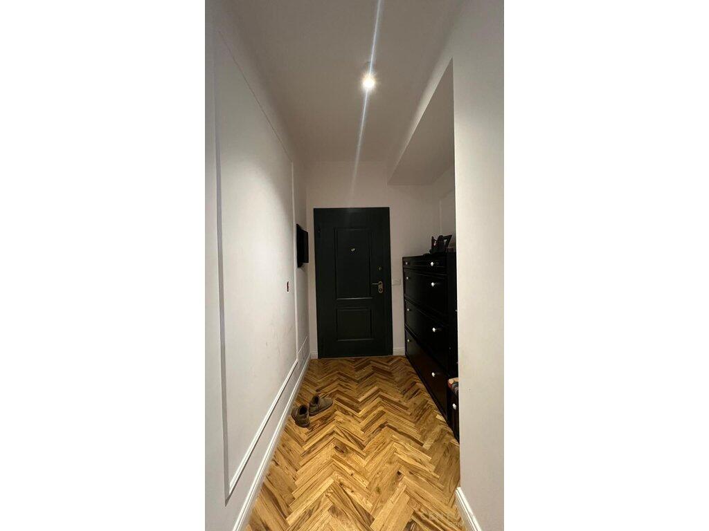 🏢 Apartment 2+1 for sale with Parking Spot – Near the Old Park, Tirana