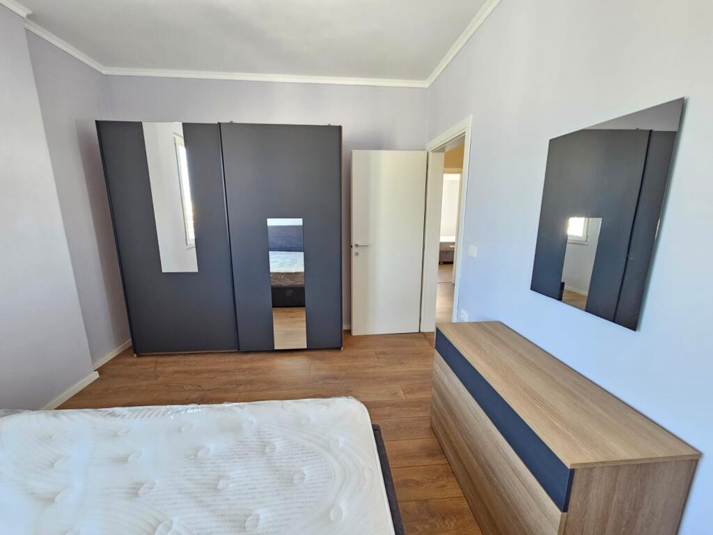 SHITET APARTAMENT 2+1 NE PLAZHIN ILIRIA PRANE HOTEL FLORIDA