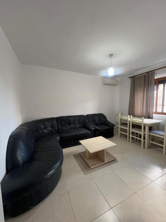 Qera,Apartament 2+1 Oxhaku,Tirana.