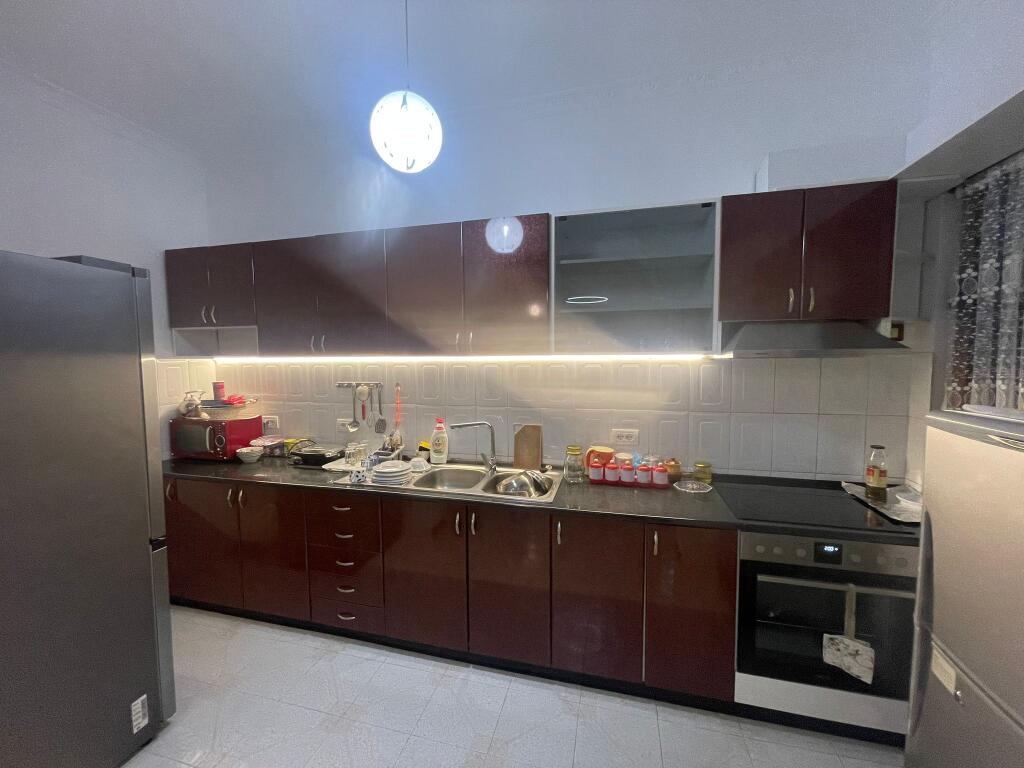 Apartament 2+1 me qira në Qytet Studenti, Tiranë